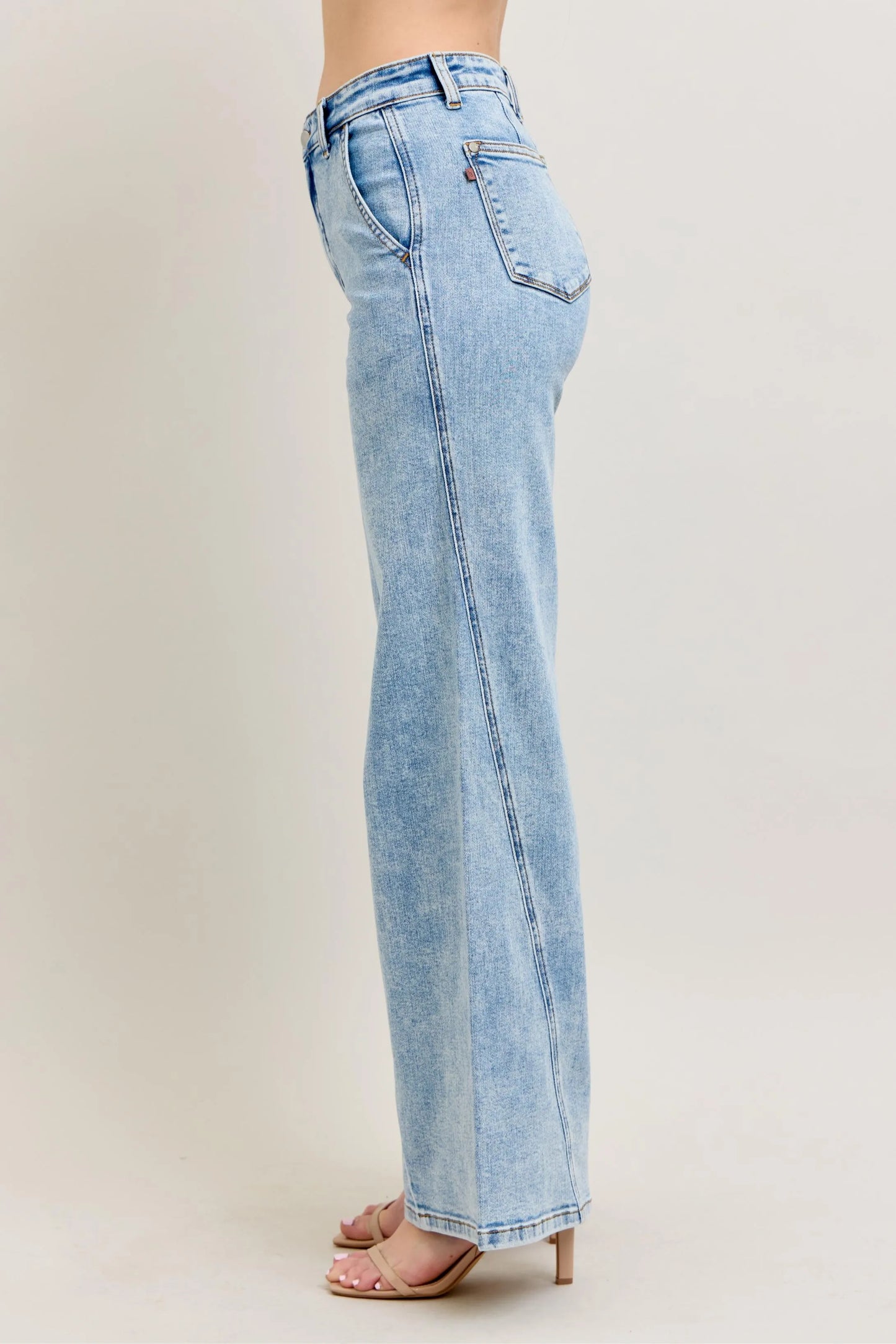 High Waist Wide Leg Jeans With Skewed Inseam – outfit idea for women | Ro + Ivy