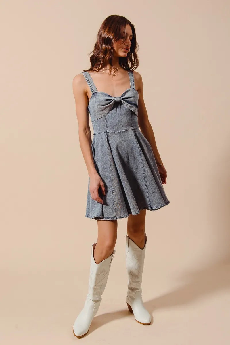 Mineral Washed Sweetheart Bow Neckline Fit and Flare Dress in Denim | Trendy Knee Length Dresses Outfit Idea for Women by Ro + Ivy | Elevated Basics, Modern Comfort & Style