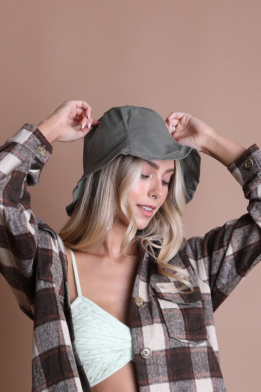 Urban Cotton Bucket Hat Trendy Bucket Hats Outfit Idea for Women | Ro + Ivy