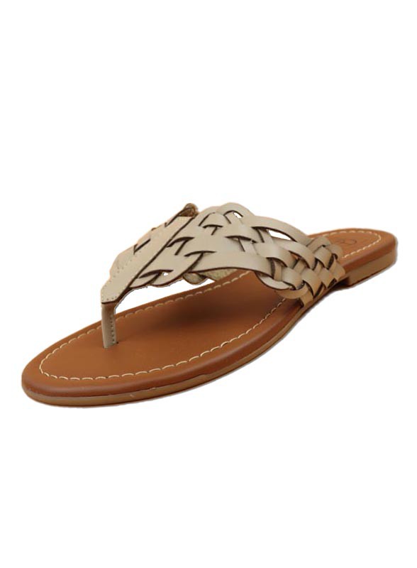 Woven Flip-Flop Sandal Trendy Flip-flops Outfit Idea for Women | Ro + Ivy