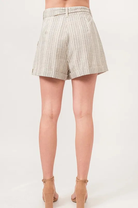 Linen Blend Striped Flowy Shorts – outfit idea for women | Ro + Ivy