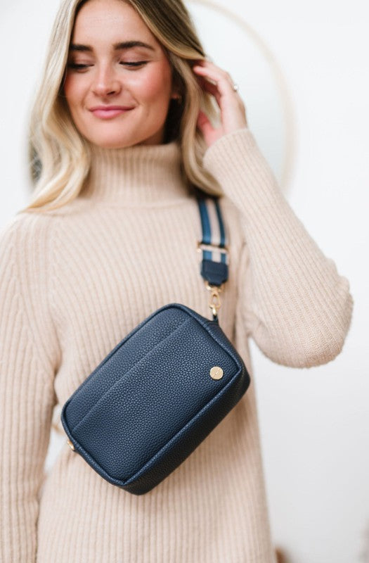 NAVY 1 Willow Crossbody Belt Bag Fanny Pack Trendy Crossbody Bags Outfit Idea for Women | Ro + Ivy
