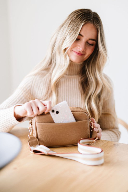 Willow Crossbody Belt Bag Fanny Pack Trendy Crossbody Bags Outfit Idea for Women | Ro + Ivy