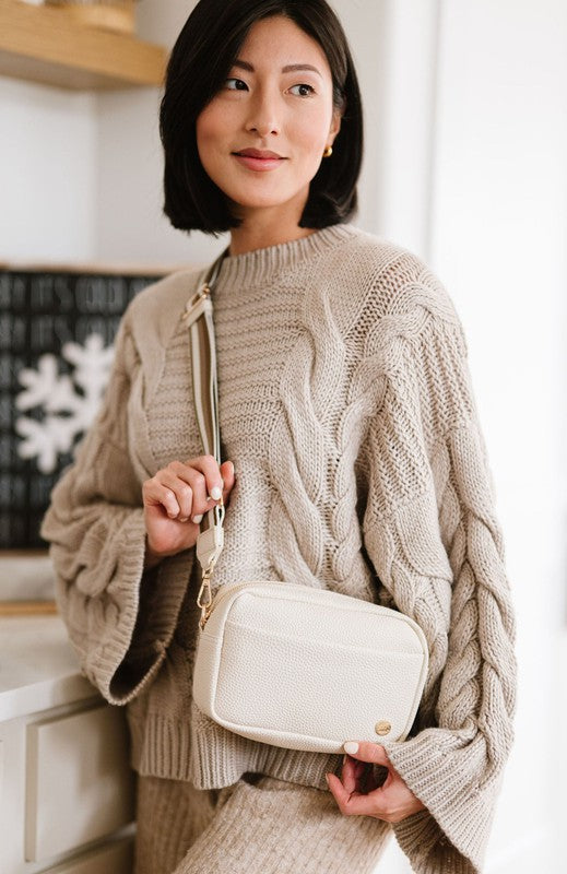 Willow Crossbody Belt Bag Fanny Pack Trendy Crossbody Bags Outfit Idea for Women | Ro + Ivy
