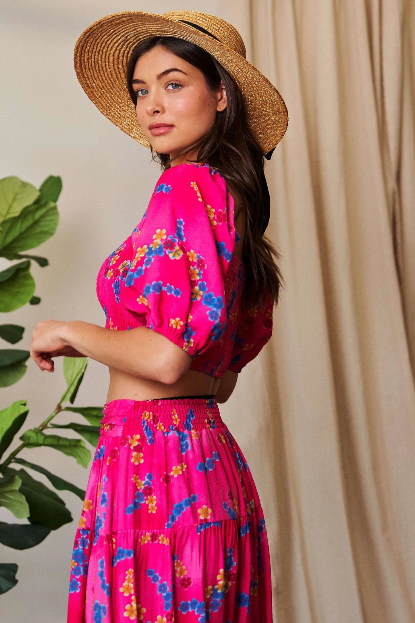 Smocing Bodice Puff Short Sleeve Printed Crop Top – outfit idea for women | Ro + Ivy