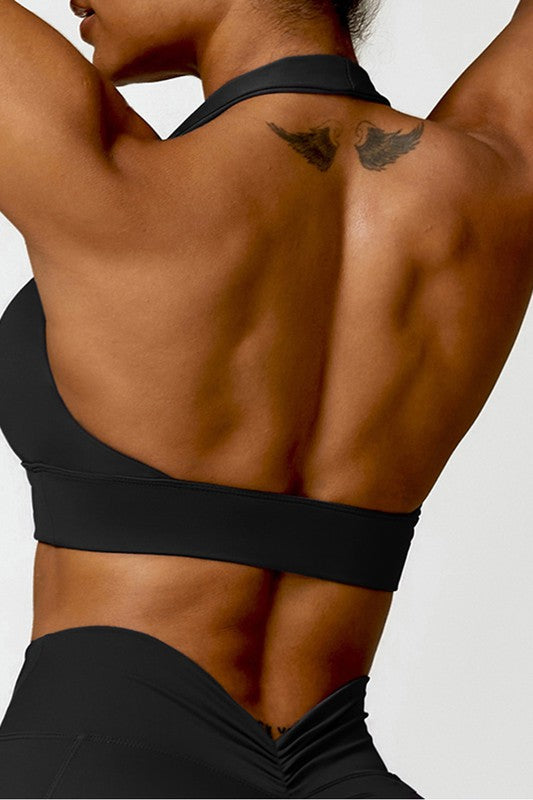 Quick-Drying Halter Yoga Sports Bra Trendy Sports Bras Outfit Idea for Women | Ro + Ivy