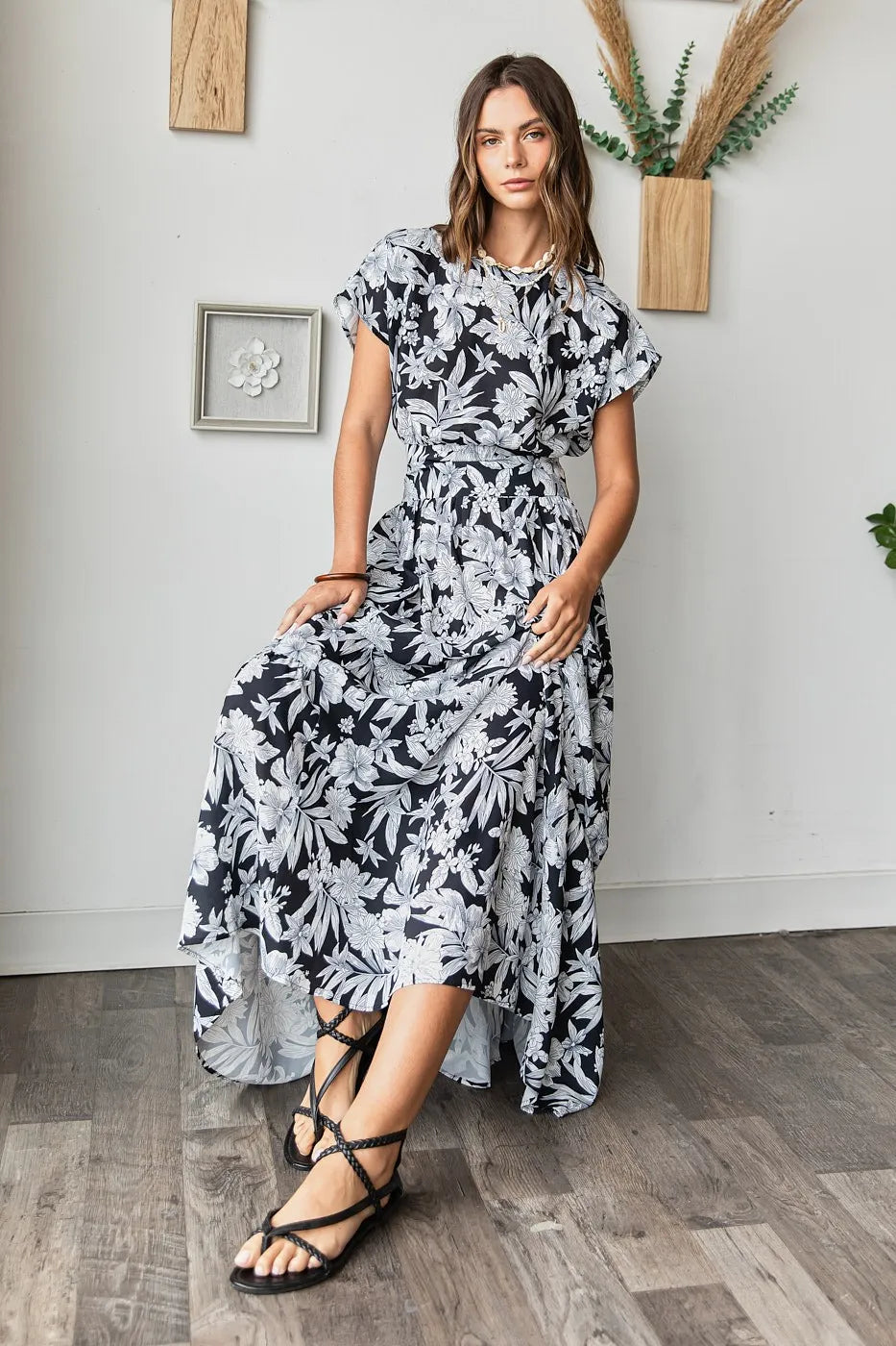 Tropical Print Top And Skirt Set – outfit idea for women | Ro + Ivy