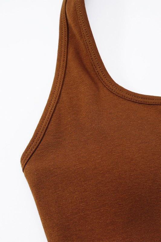 Halter Neck Activewear Sports Top Trendy Active Tops Outfit Idea for Women | Ro + Ivy