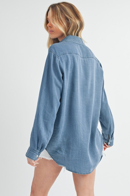 Ottavia Button Up Long Sleeve Shirt Top – outfit idea for women | Ro + Ivy