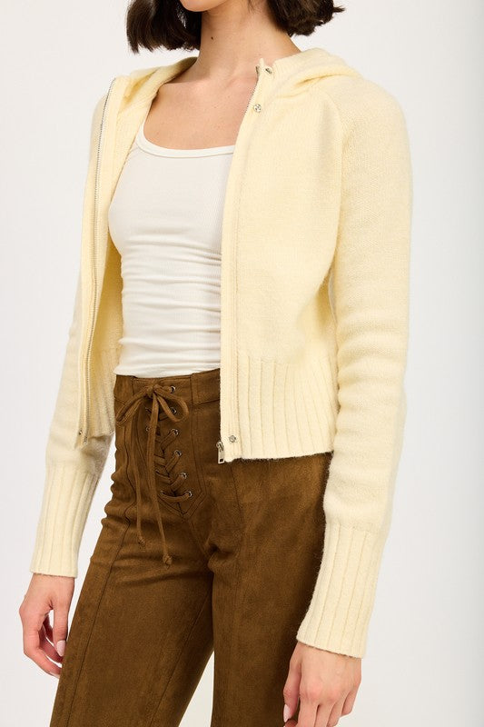 Ribbed Cropped Zip-Up Sweater – outfit idea for women | Ro + Ivy