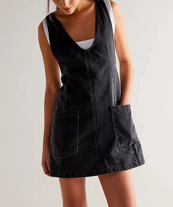 Denim Scoop Neck Overall Dress – Black outfit idea for women | Ro + Ivy