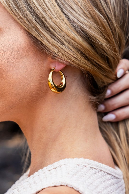 18K Stainless Steel Mod Hoop Earrings – outfit idea for women | Ro + Ivy