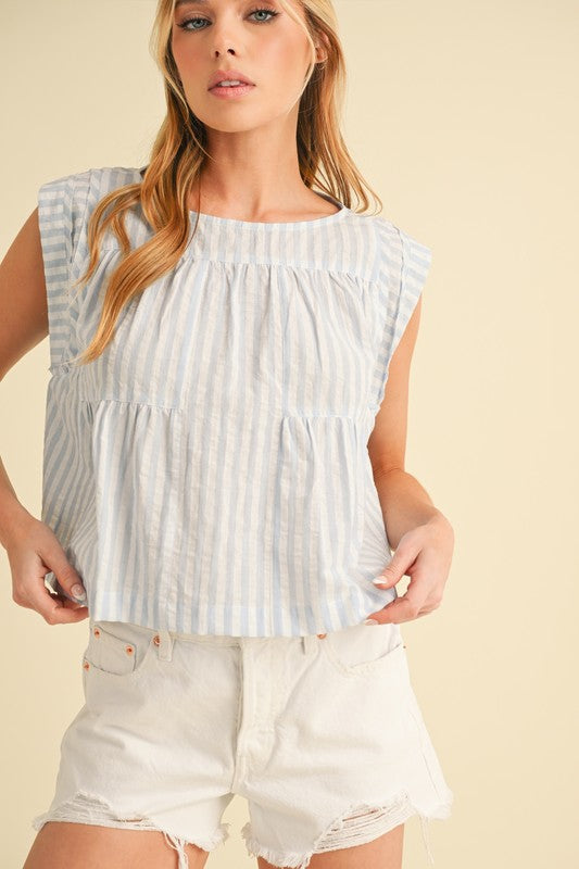Cait Striped Short Sleeve Top – outfit idea for women | Ro + Ivy