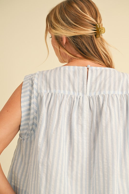 Cait Striped Short Sleeve Top – outfit idea for women | Ro + Ivy