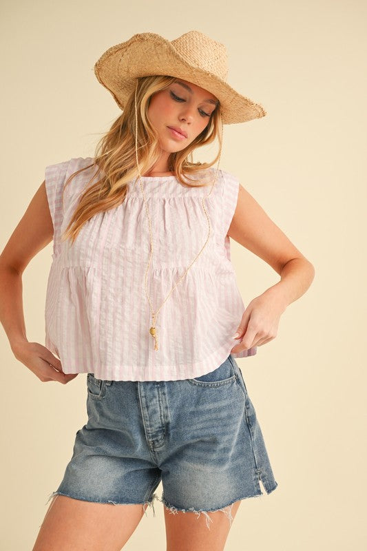 Cait Striped Short Sleeve Top – outfit idea for women | Ro + Ivy