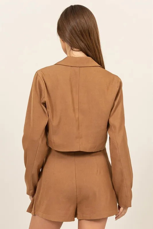 Cropped Button-Down Blazer In Khaki – outfit idea for women | Ro + Ivy