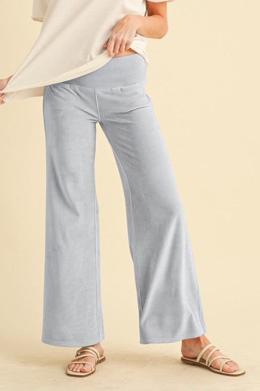 Gini Loungewear Pants – BLUE MOON S outfit idea for women | Ro + Ivy
