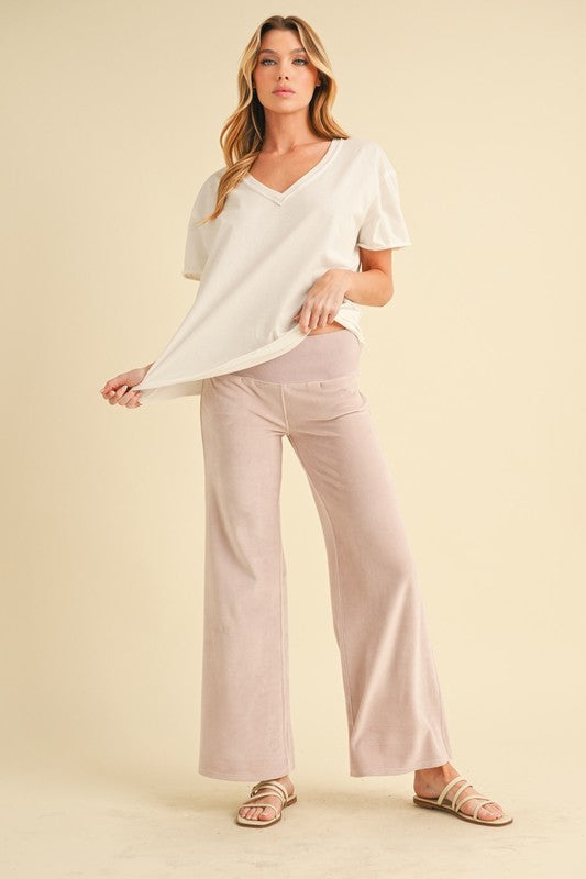 Gini Loungewear Pants – outfit idea for women | Ro + Ivy
