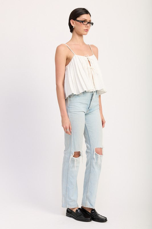 Pleated Tie Front Cami Top – outfit idea for women | Ro + Ivy