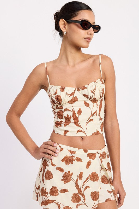 Ruched Floral Sweetheart Crop Top – outfit idea for women | Ro + Ivy