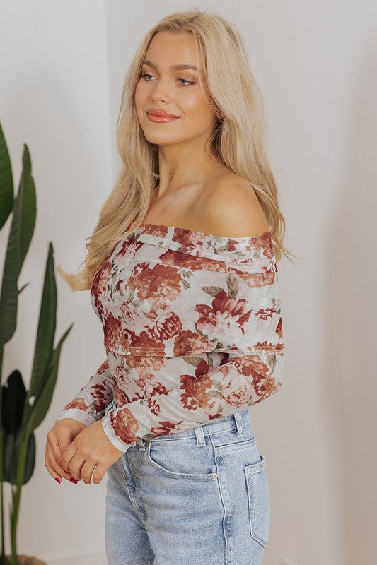 Pink Floral Printed Long Sleeve Sheath Bodysuit – outfit idea for women | Ro + Ivy