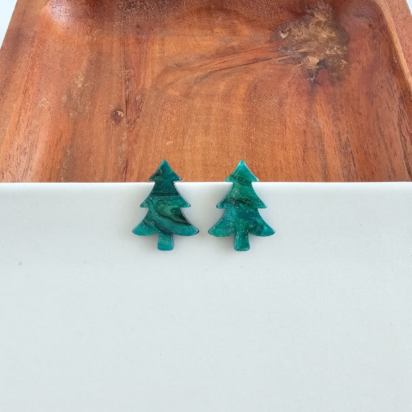 Green Christmas Tree Stud Earrings | Trendy Earrings Outfit Idea for Women by Ro + Ivy | Elevated Basics, Modern Comfort & Style