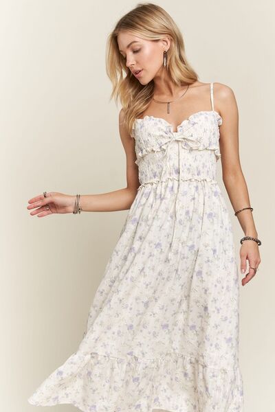 Smocked Floral Sweetheart Neck Cami Dress in Lavender Trendy Midi Dresses Outfit Idea for Women | Ro + Ivy