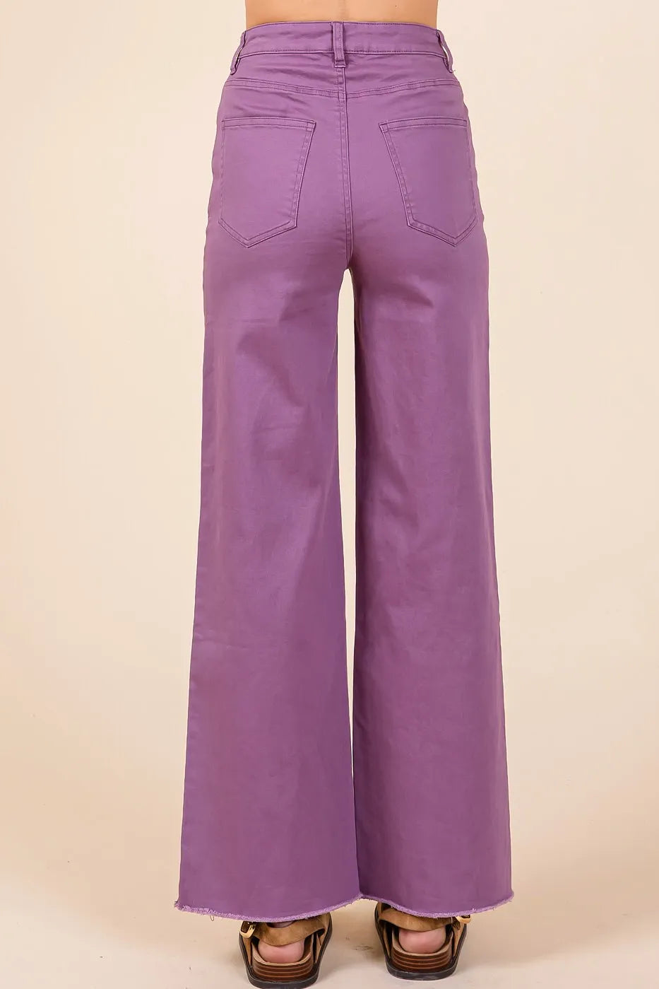 Twill High Waisted Button Fly Wide Leg Pants – outfit idea for women | Ro + Ivy