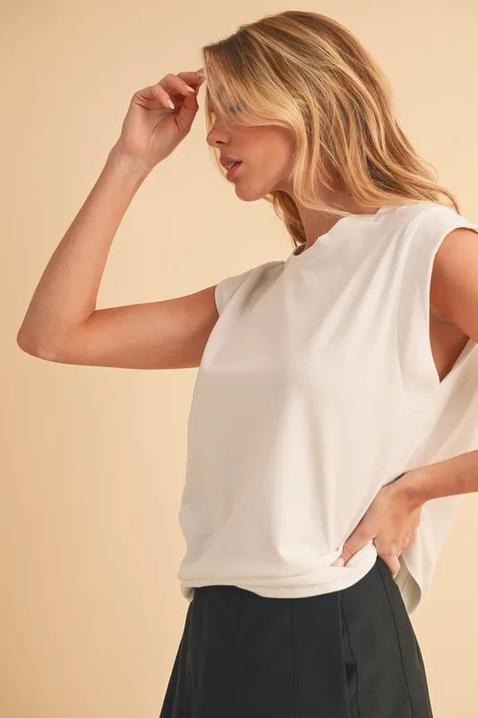 Solid Color Round Neck Tank Top – outfit idea for women | Ro + Ivy