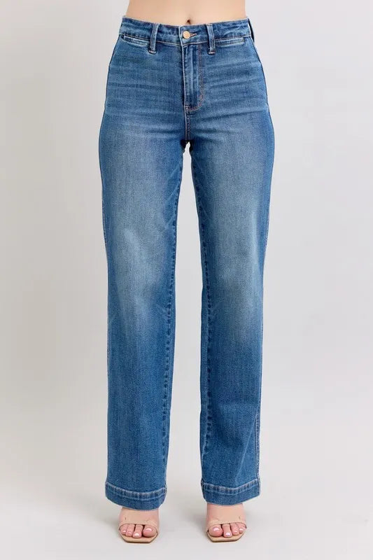 High Waist Contrast Thread Straight Jeans – MD outfit idea for women | Ro + Ivy