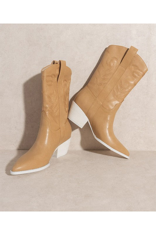 Sephira-Western Embroidered Boots – outfit idea for women | Ro + Ivy