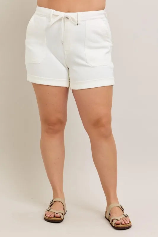 High Waist Cuff Denim Shorts – outfit idea for women | Ro + Ivy