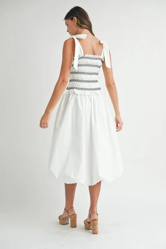 Smocked Bodice Bubble Midi Dress – outfit idea for women | Ro + Ivy