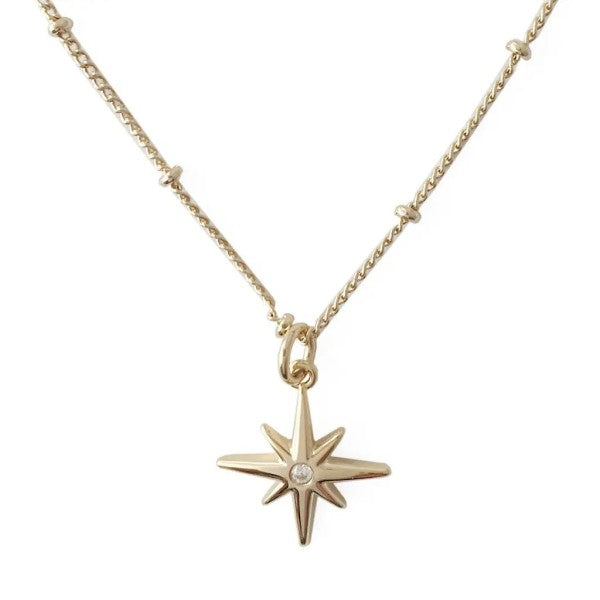 North Star Necklace – outfit idea for women | Ro + Ivy