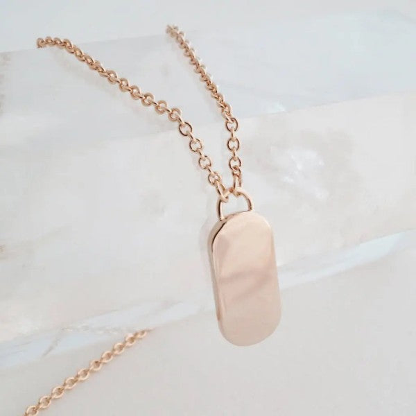 Julia Tag Necklace – outfit idea for women | Ro + Ivy