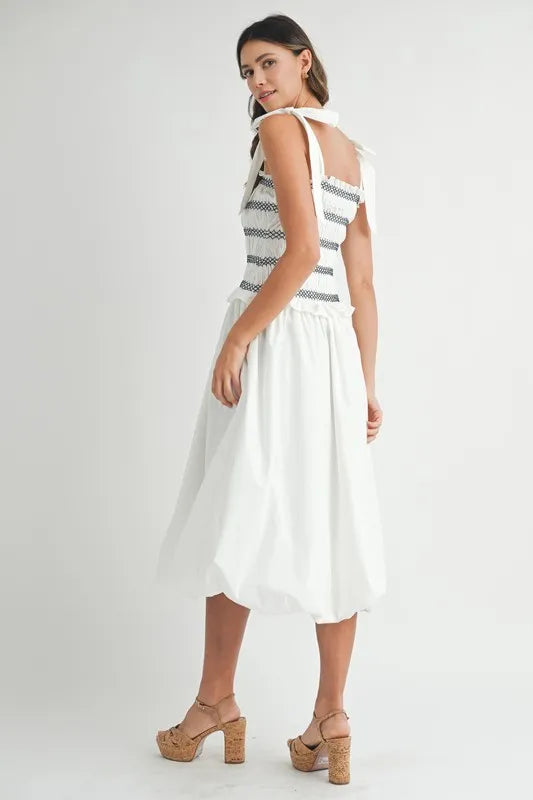 Smocked Bodice Bubble Midi Dress – outfit idea for women | Ro + Ivy