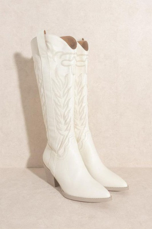 Samara Western Over The Knee High Boots with Embroidery – WHITE outfit idea for women | Ro + Ivy