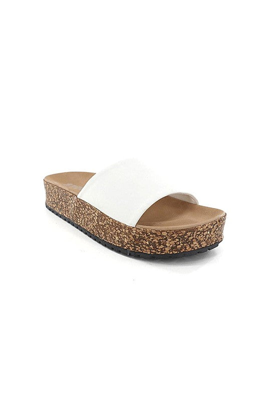 Beca Cork Sandals – WHITE outfit idea for women | Ro + Ivy
