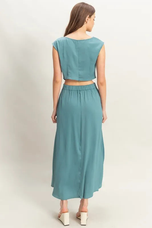 Sleeveless Top And Maxi Skirt Set – outfit idea for women | Ro + Ivy