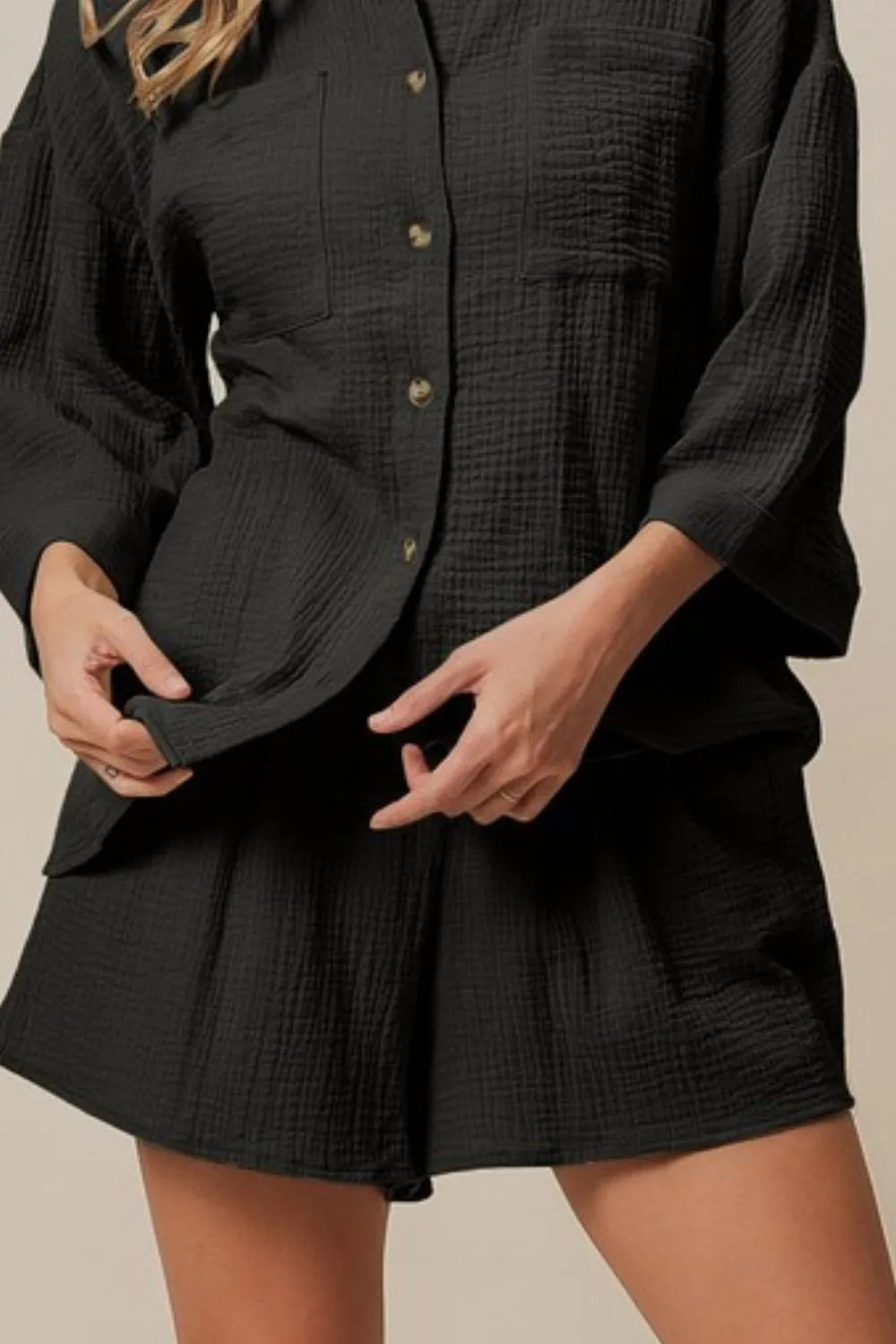 Crinkle Gauze Shirt and Short Set – outfit idea for women | Ro + Ivy