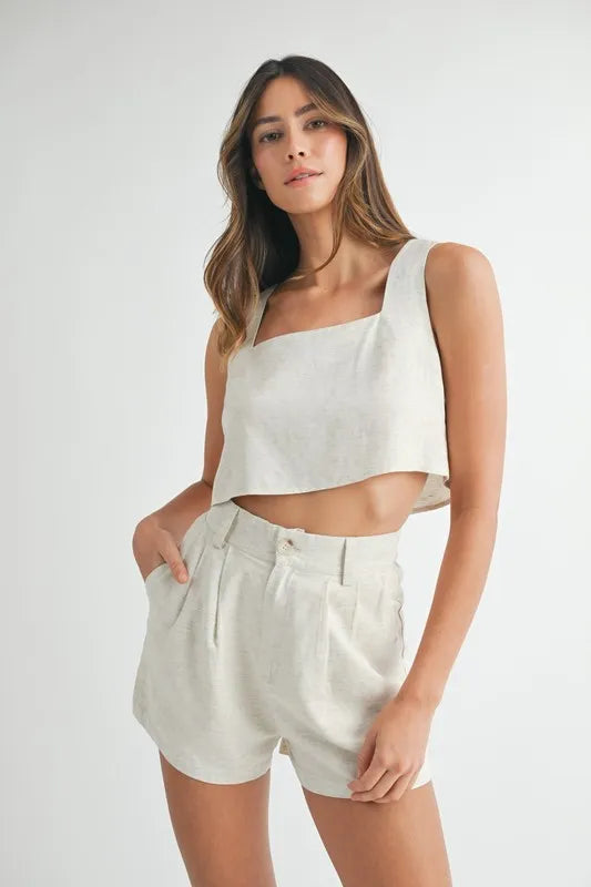 Sleeveless Crop Top And Shorts Set – outfit idea for women | Ro + Ivy