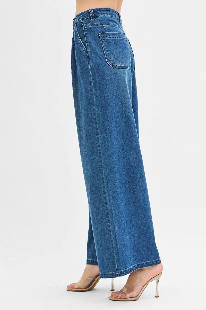Mid Rise Fit Wide Leg Knit Denim Jeans – outfit idea for women | Ro + Ivy
