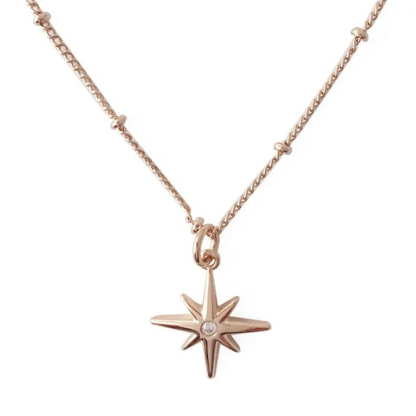 North Star Necklace – outfit idea for women | Ro + Ivy