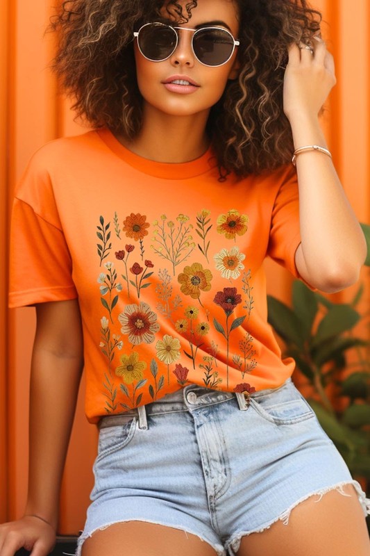 Retro Wildflowers Plus Size Graphic T-Shirt – ORANGE outfit idea for women | Ro + Ivy