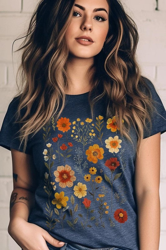 Retro Wildflowers Plus Size Graphic T-Shirt – HEATHER NAVY outfit idea for women | Ro + Ivy