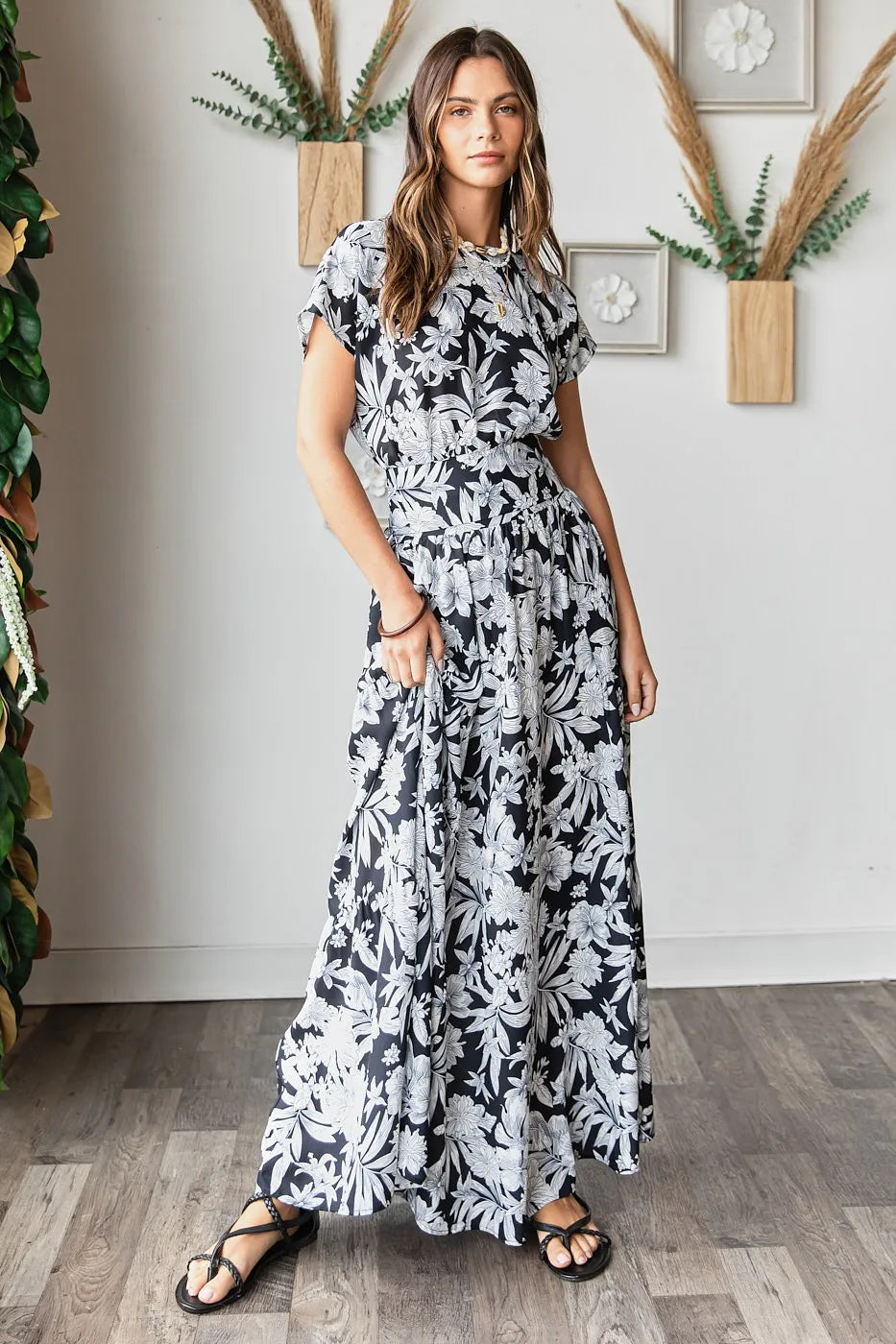 Tropical Print Top And Skirt Set – outfit idea for women | Ro + Ivy