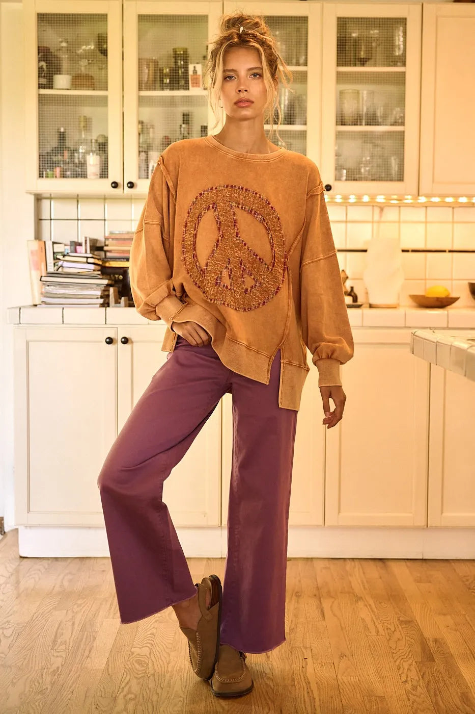 Twill High Waisted Button Fly Wide Leg Pants – outfit idea for women | Ro + Ivy