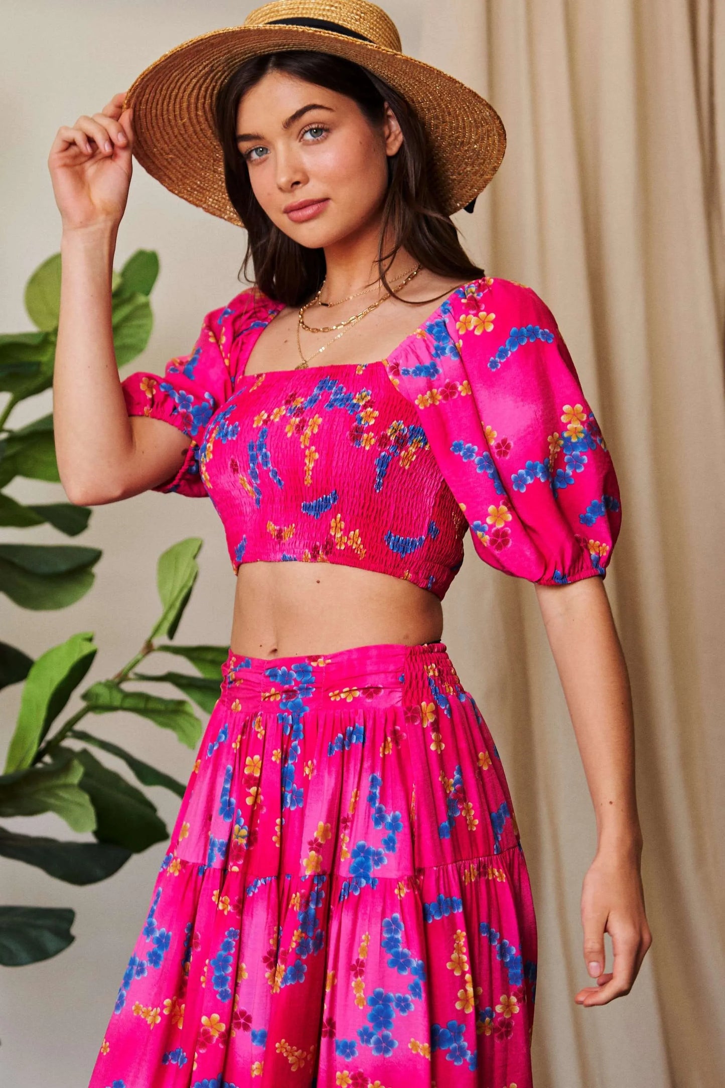Smocing Bodice Puff Short Sleeve Printed Crop Top – outfit idea for women | Ro + Ivy