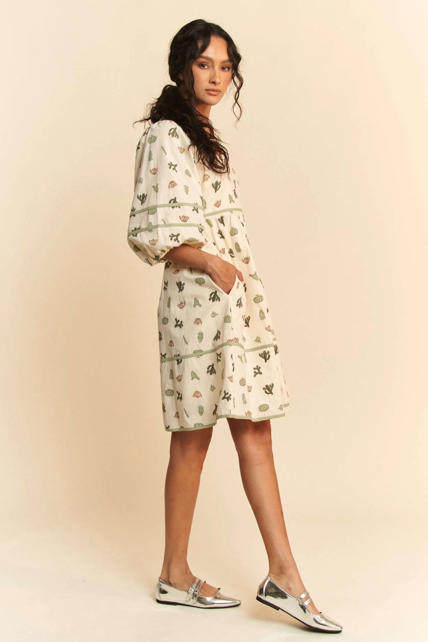 Cactus Printed Poplin Contrast Piping Mini Dress – outfit idea for women | Ro + Ivy