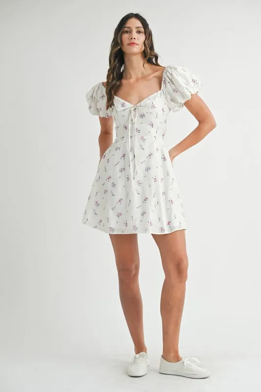 Floral Print Puff Sleeve Mini Dress – outfit idea for women | Ro + Ivy